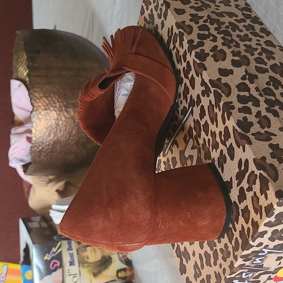 Rust suede - Picture 2 of 5